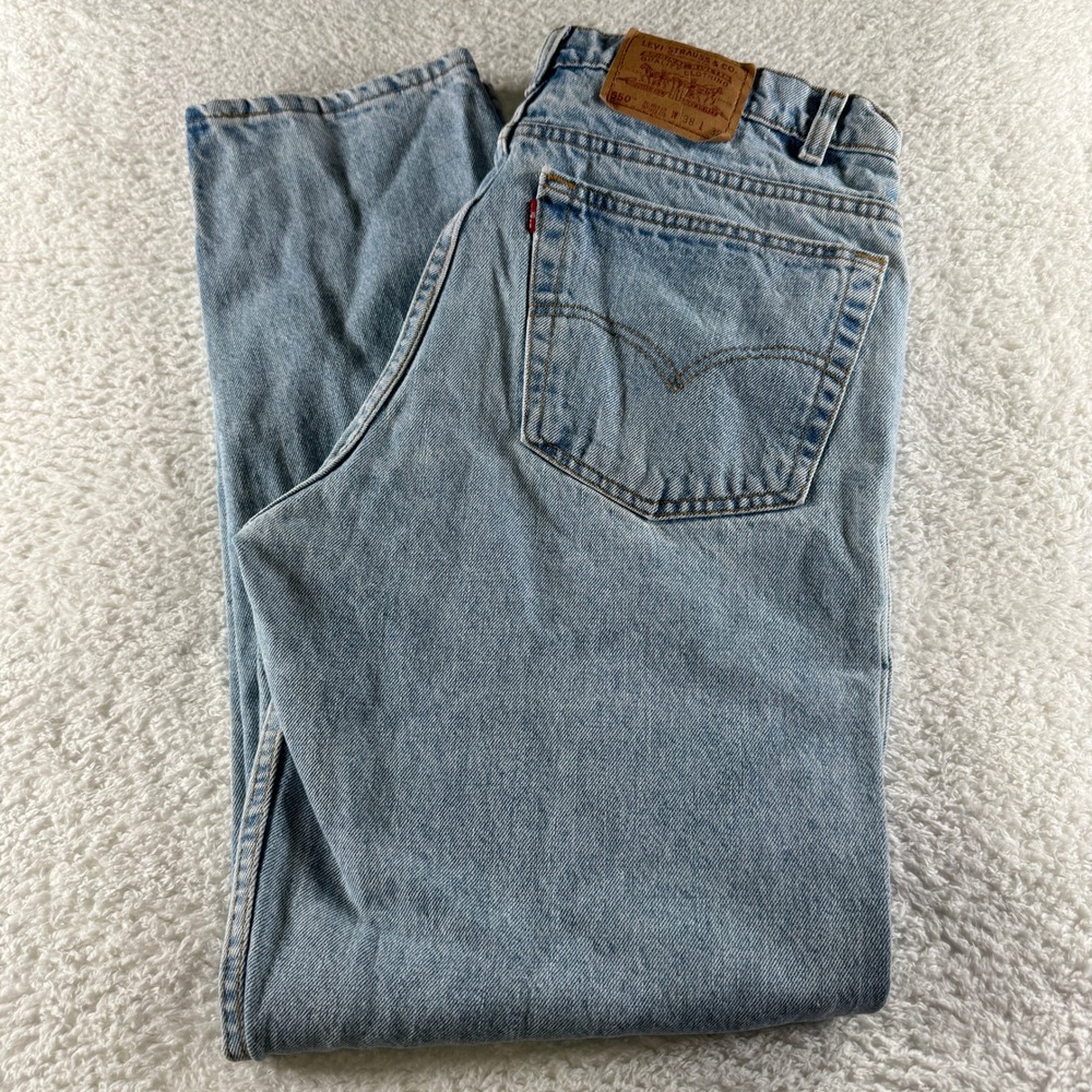 Vintage Levis 550 Jeans Mens 38x32 Blue Relaxed Tapered 90s Light Wash Made USA - Picture 1 of 13